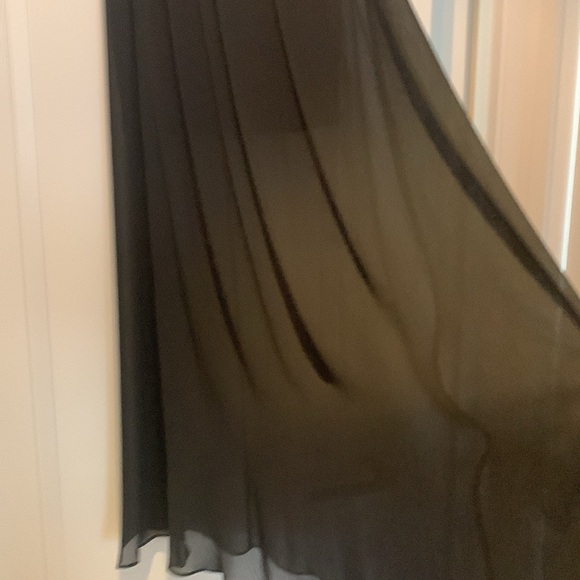 Alice and Olivia Maxi skirt size 2 - Picture 2 of 5